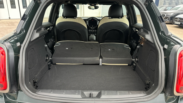 MINI Hatchback 1.5 Cooper Resolute Edition Premium 5dr Auto Petrol Hatchback